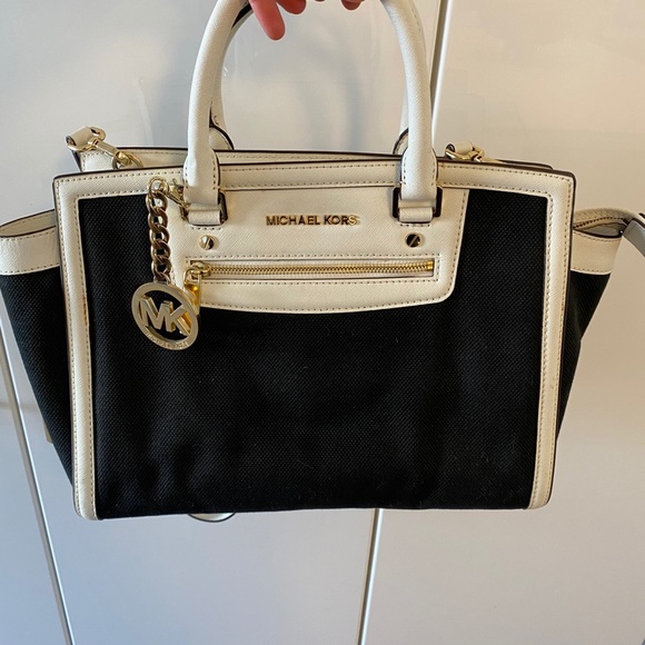 Michael Kors Canvas + Leather Purse - Picture 4 of 8